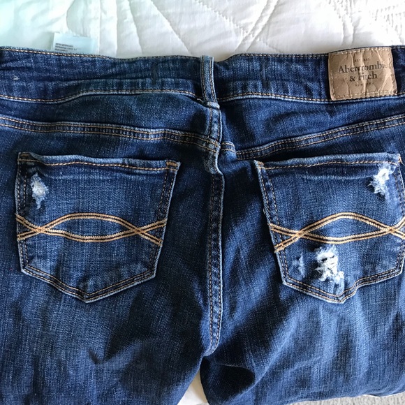 Abercrombie and Fitch distressed skinny jeans - Picture 5 of 7